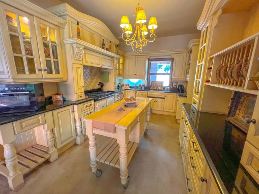 5 Bedroom Property for Sale in Maraldi Estate Free State